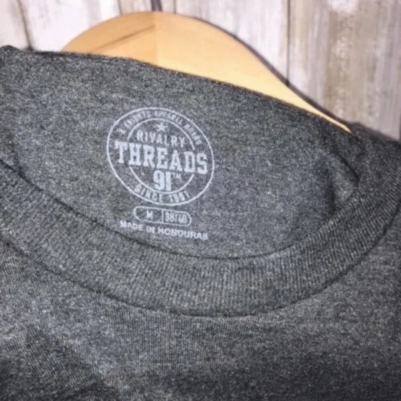 NCAA Men's Idaho Vandals Dark Gray Tee - Picture 3 of 3